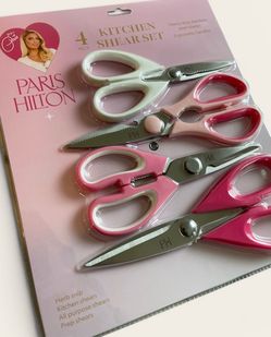 Paris Hilton Shear Set (4)
