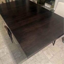Saloom Emerson dining room table