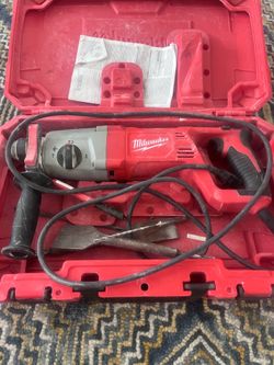 Milwaukee Corded SDS Plus D-Handle Rotary Hammer Drill, 1in., 5860 BPM, 8 Amp, Model# 5262-21 with case