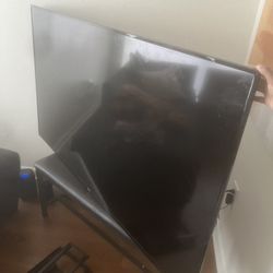 Like New 65 Inch Tv 