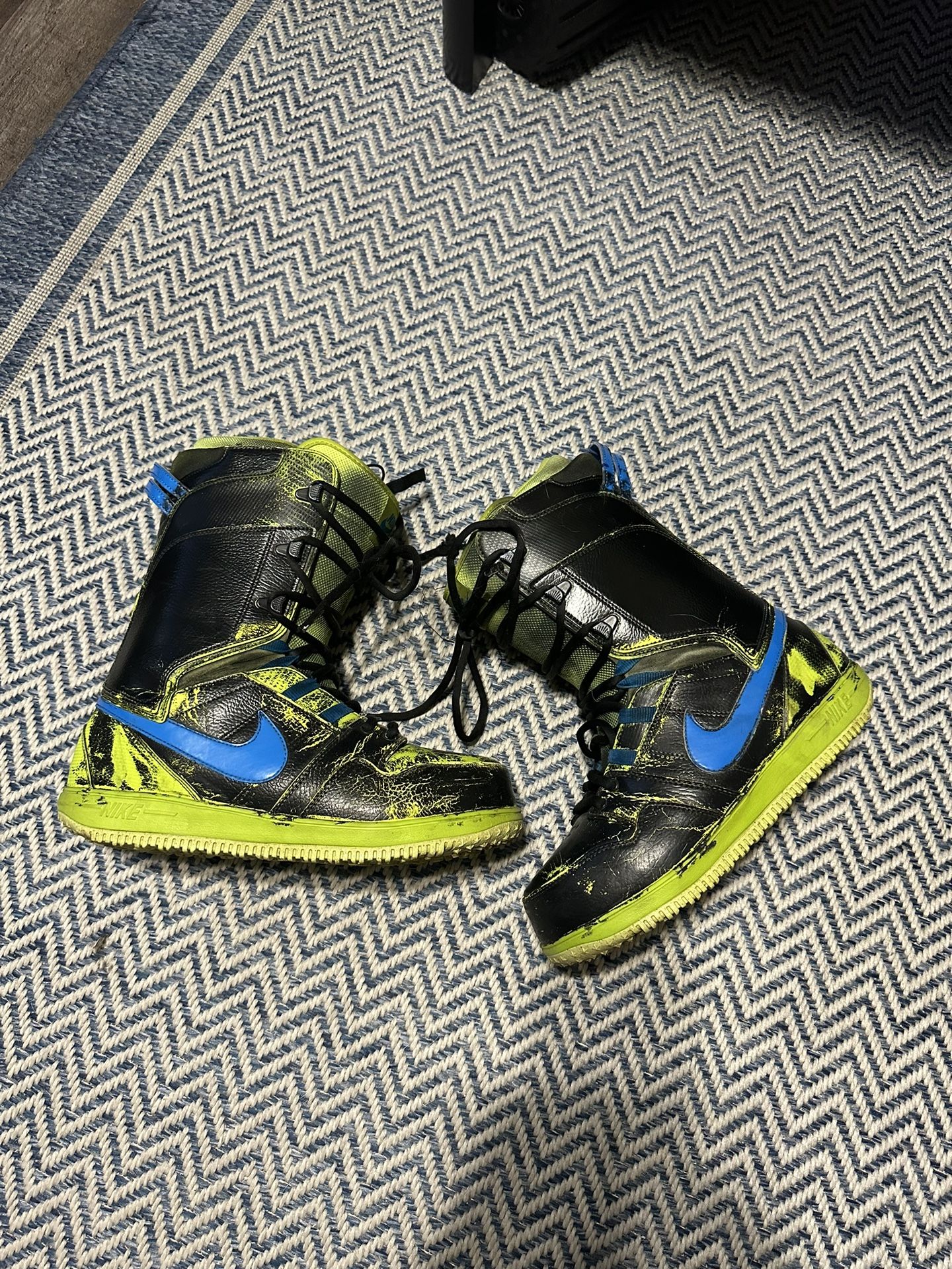 nike vapen snowboard boots for union contact pro bindings 2022 evo The Union Response Pro snowboard boots are a fresh take on modern boot design Union Contact Pro Snowboard Bindings