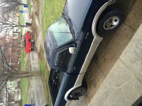 93#Ford Ranger i need a car i don't drive stick shift