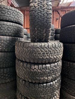 Used tires LT305-65-18 brand bfgoodrich ko2