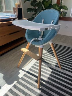 Baby High Chair – Blue & White with Wooden Legs
