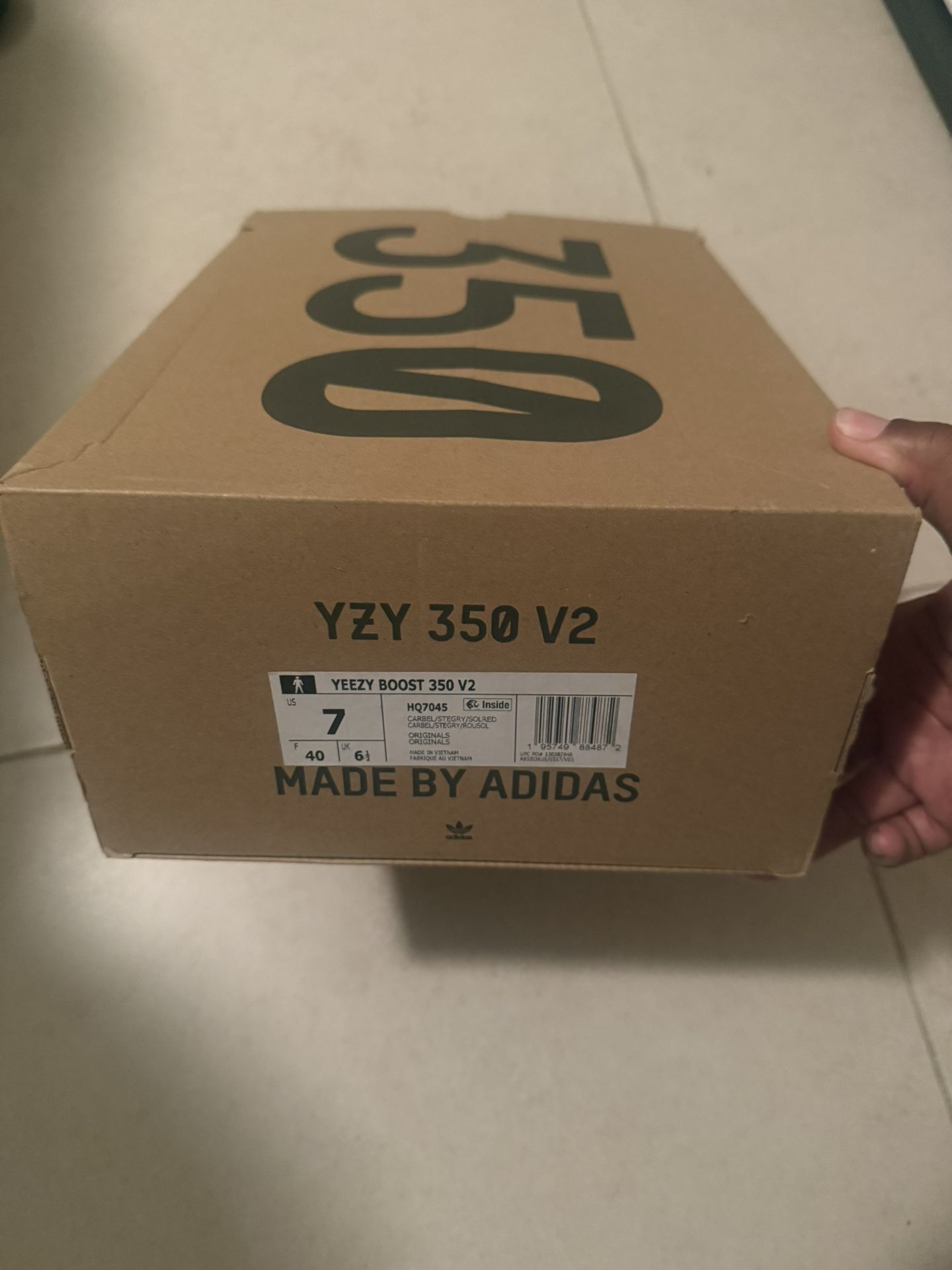 Yeezy Boost 350 V2 Carbon Beluga 