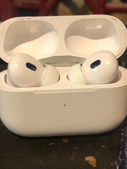 Apple AirPods Pro gen3 with noise cancellation