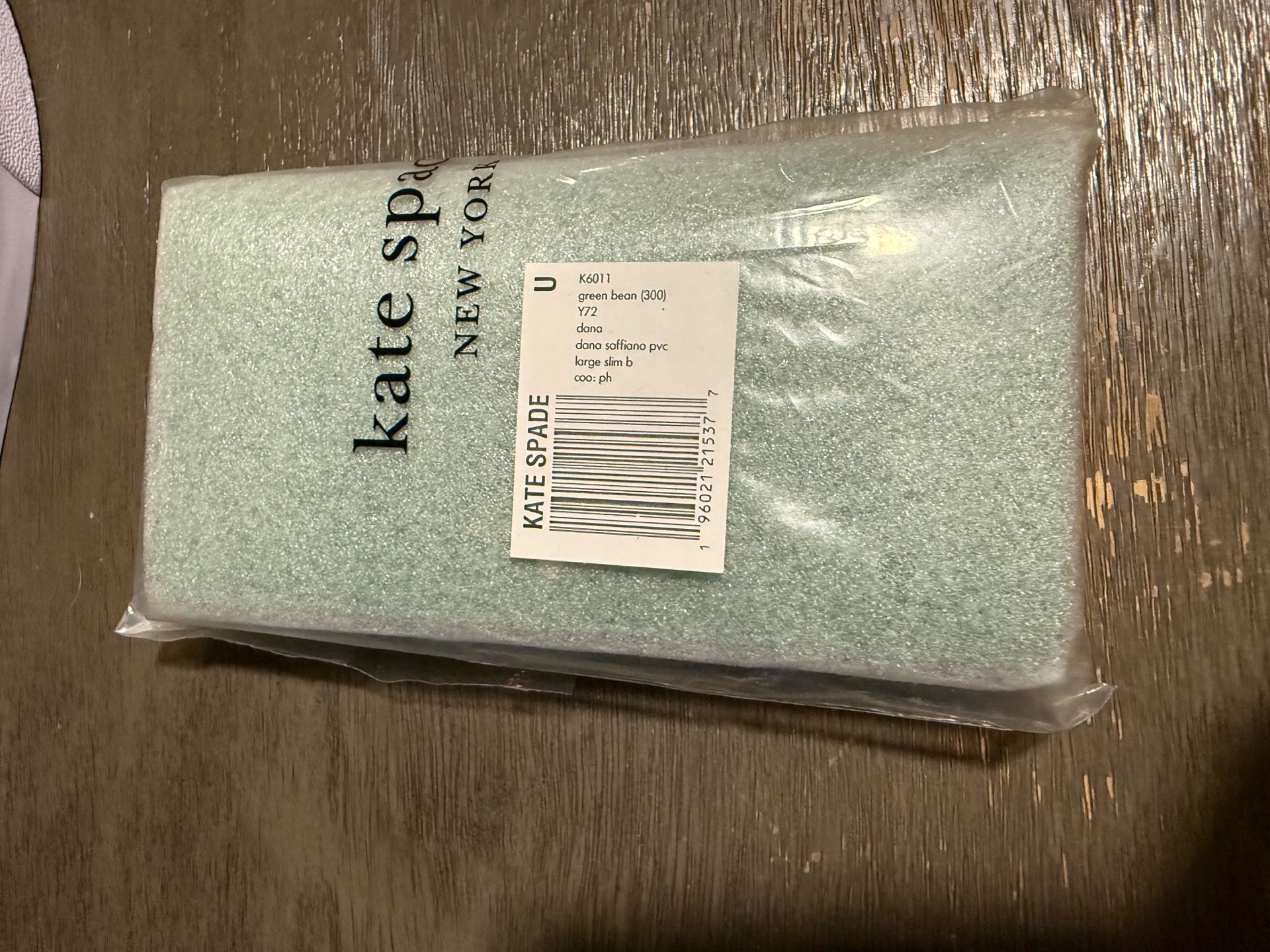 Kate Spade Slim bifold wallet