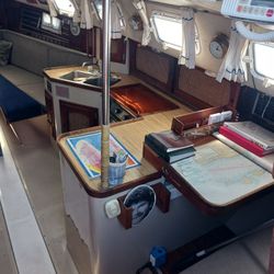 36'Lanser Sailboat 