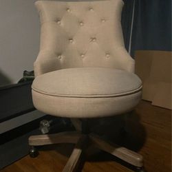 Beige/Cream Tufted Rolling Chair