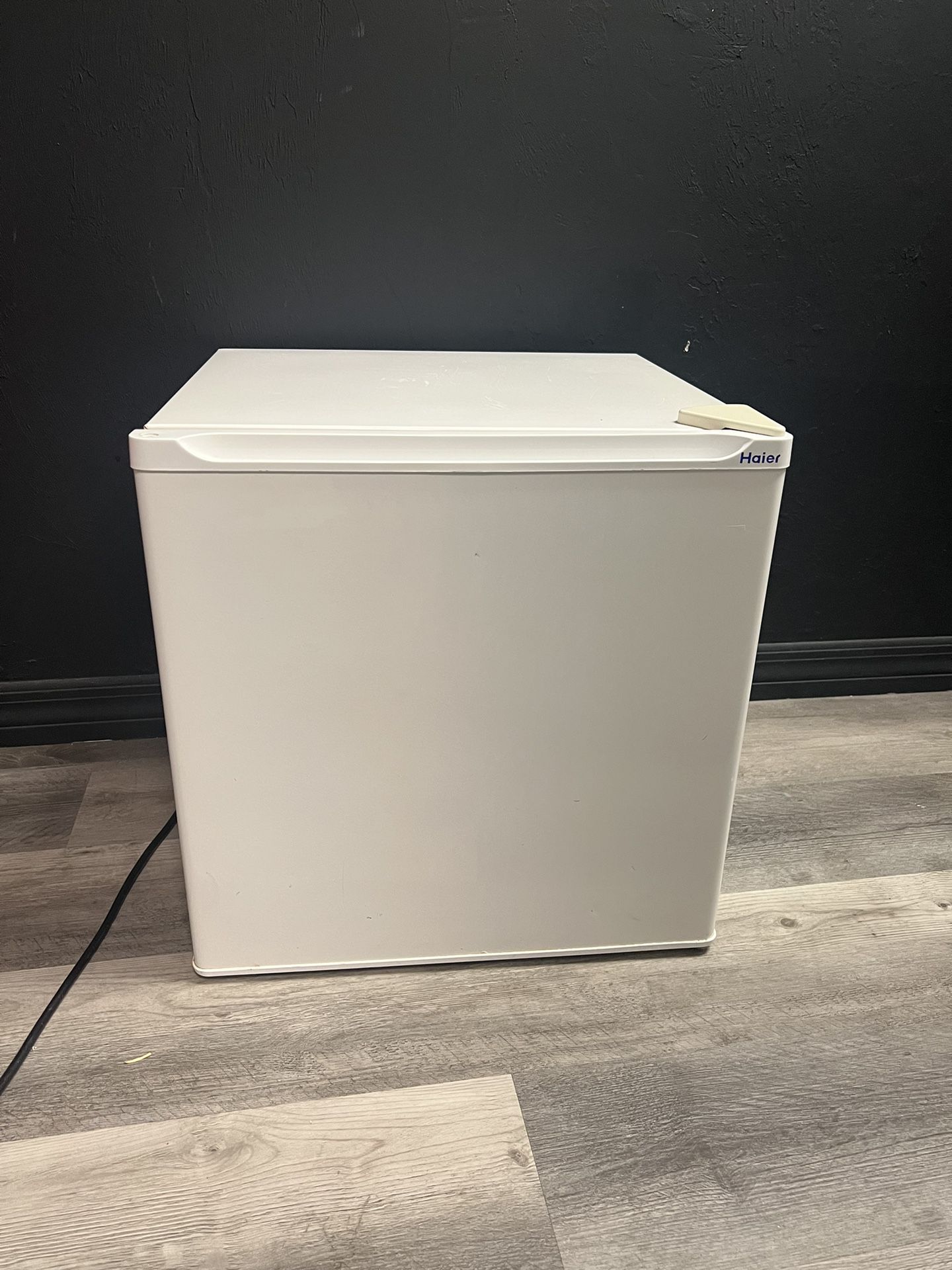 Haier 1.7 Cu Ft Single Door Compact Refrigerator 