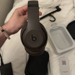 Beats Studio Pro Wireless Noise Cancelling Headphones (Deep Brown)