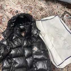 Black moncler puffer