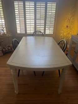 White Farmhouse Dining Table with Turned Legs
