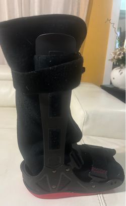 Surgical boot