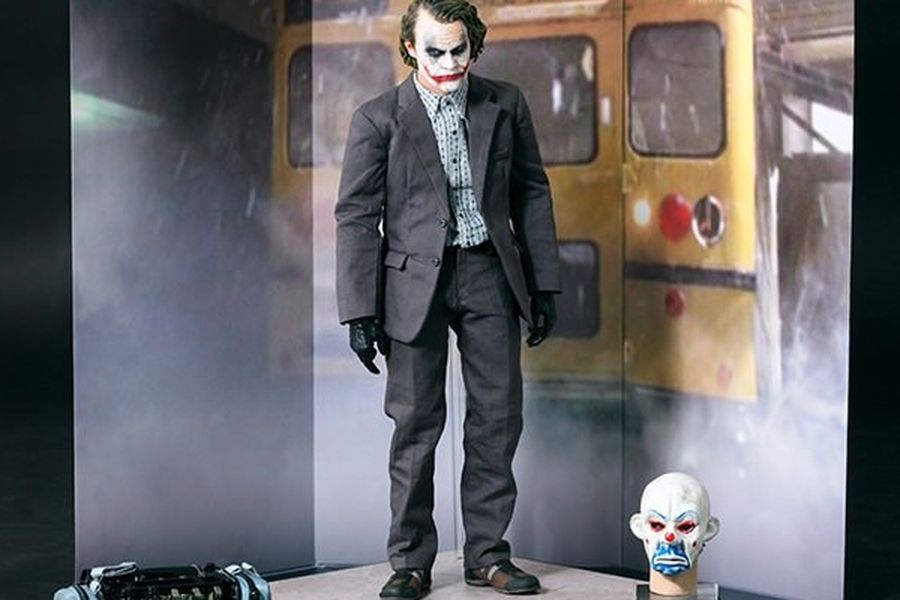 Joker Bank Robber Version 2.0 Hot Toys