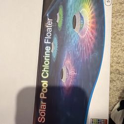 Brand New Solar Pool Chlorine Floater w/ Remote – LED Color Changing Light