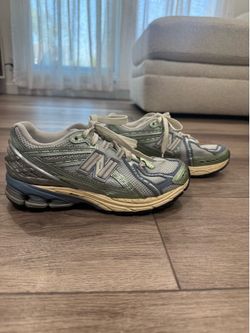 Women’s New Balance 1906 size 7