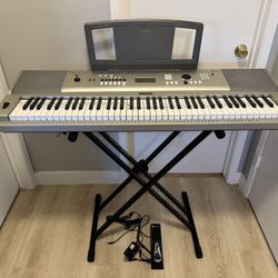 Yamaha YPG-235 76-key Portable Grand Piano