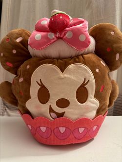 Minnie Mouse Munchling backpack $40obo