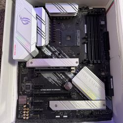 ASUS ROG STRIX B550-A GAMING AM4 AMD B550 SATA 6Gb/s ATX AMD Motherboard