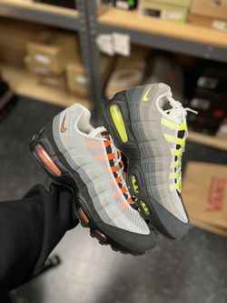 Air Max 95’s OG Big Bubble Neon & Mandarin 