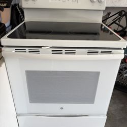 GE Electric Stove