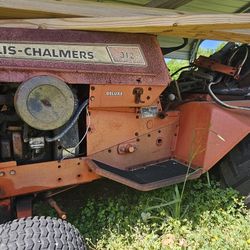 Allis Chalmers Lawn Tractors 