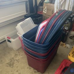 Storage tubs with lids