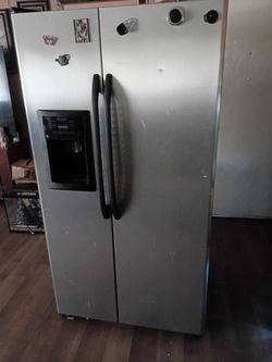 Refrigerator in excellent working condition
