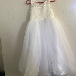 Kids Size 4 White Dress Can Be Use For Different Occasions 