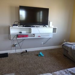 Floating TV Stand In The Box Brand New $90