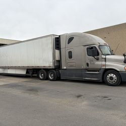 2017 Freightliner Cascadia & thermo king reefer utility trailer