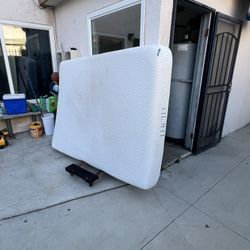 Queen Size Mattress  Goon Condition $60 or Best Offer 
