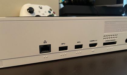 XBOX SERIES S - 512GB SSD - MINT CONDITION