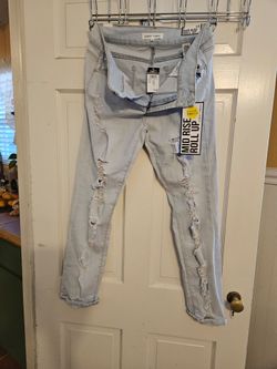 Pantalon nuevo sise 13 costo $40.00