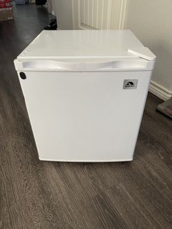Igloo Freezer
