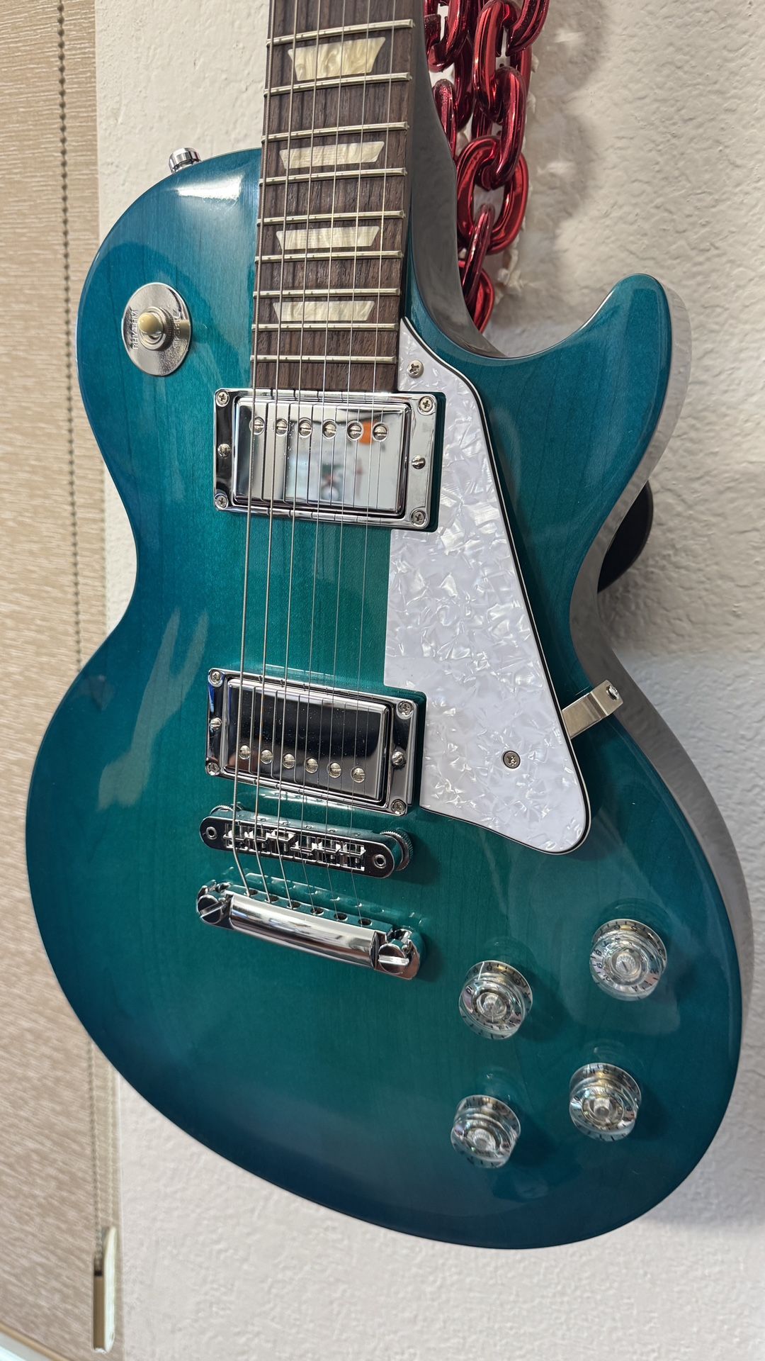 2016 Gibson Les Paul Studio Guitar (Electric)