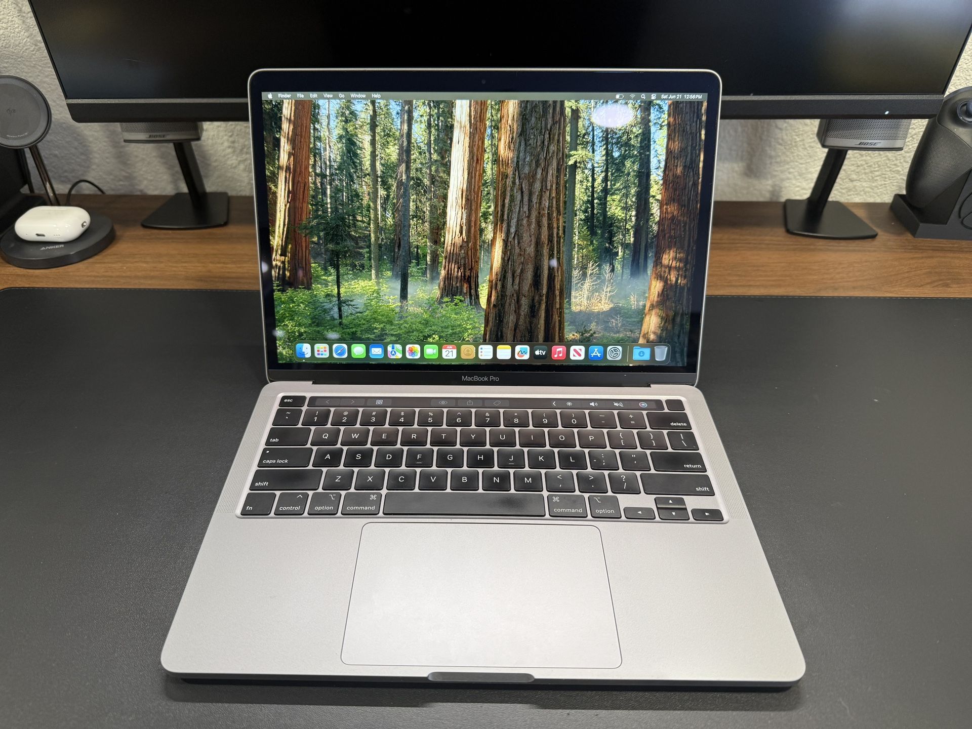 MacBook Pro W/touchbar 13 Inch - Mid 2020