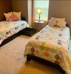 Bedroom set