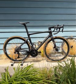 2026 Specialized Tarmac SL9 Road Bike 54cm with Zipp Wheels Di2