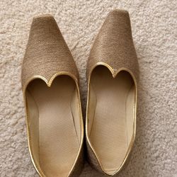 New Gold Jutti / Mojari Ethnic Flat Shoes - Size 10