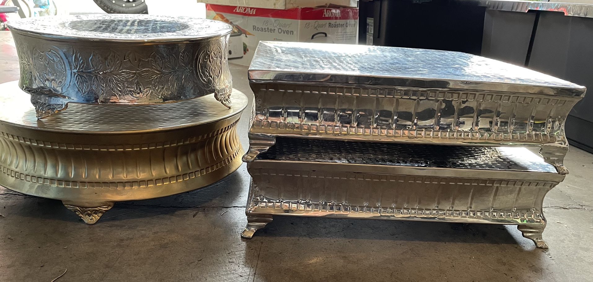Wedding Cake/Dessert Plateau 14”, 18” Gold & Silver