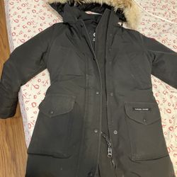 Woman’s Canada Parka