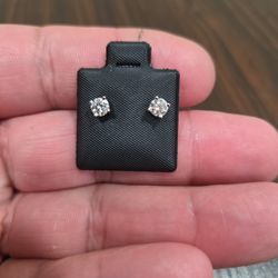 1ct 4mm Moissanite Studs 