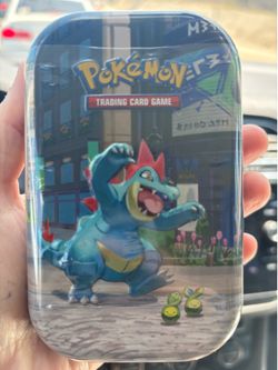 Pokémon cards tin