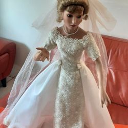 Muñeca De Porcelana, Vestida De Novia