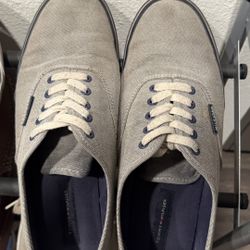 Tommy Hilfiger Shoes (Size M11) 
