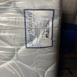 New Queen Mattress 
