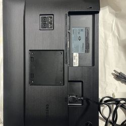Samsung computer gaming quality monitor (in Des Moines) - no stand