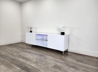 TVSTAND